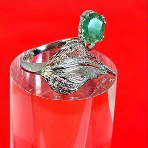 925 Sterling Silver Leaf Ring Sz 8 with Naural Emerald & Garnet Gemstone